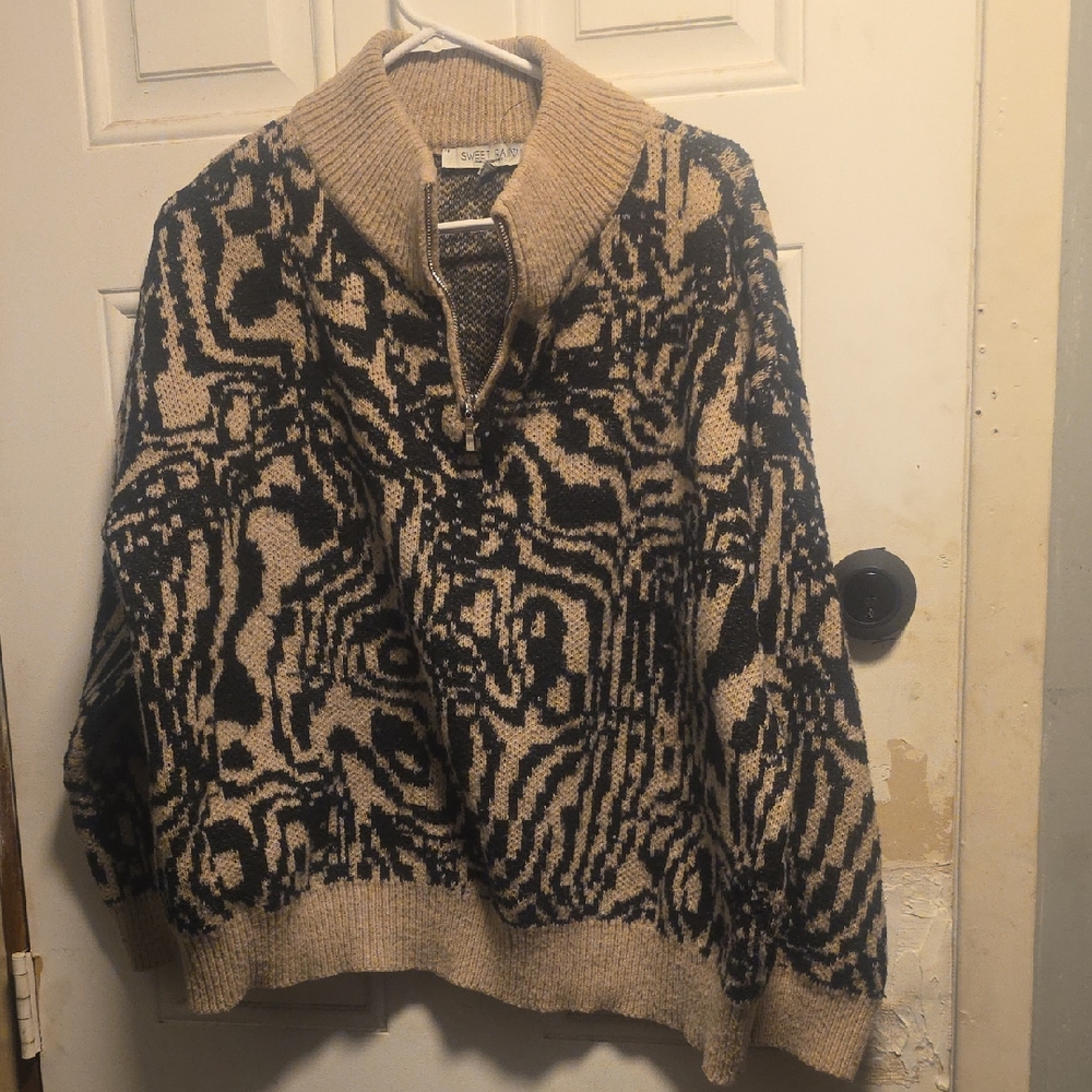 Sweet Rain Beige and Black Patterned Zip-Up Shawl Collar Sweater
